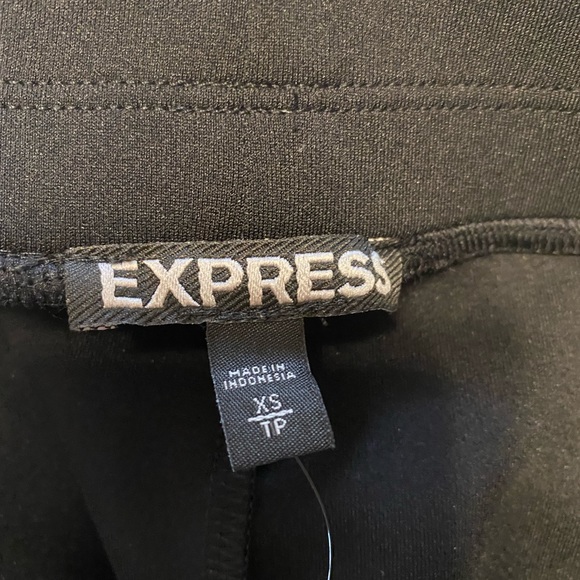 Dressy shorts - Picture 3 of 3